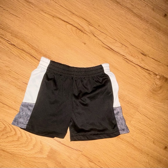 Ali Infant Shorts - Picture 1 of 4